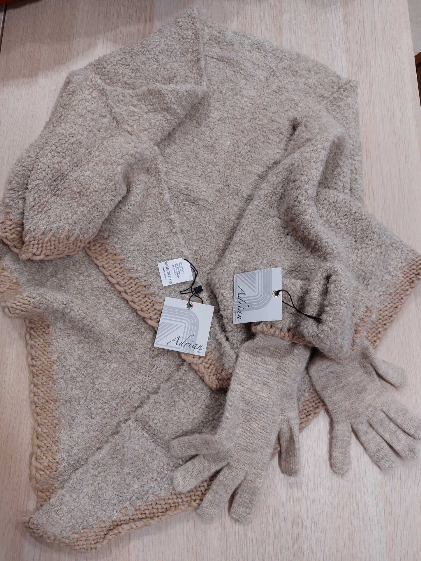 Scialle misto lana + guanti made in italy beige