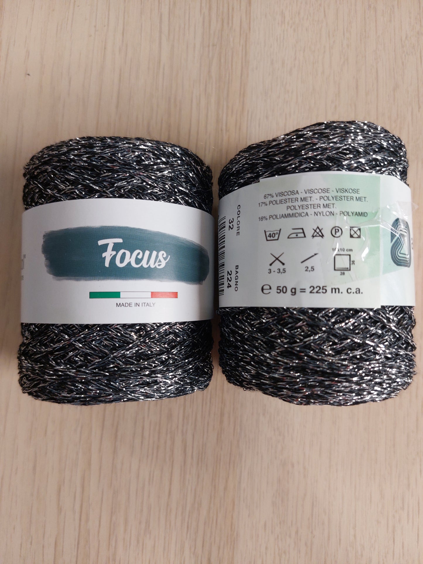 FOCUS col 32 nero