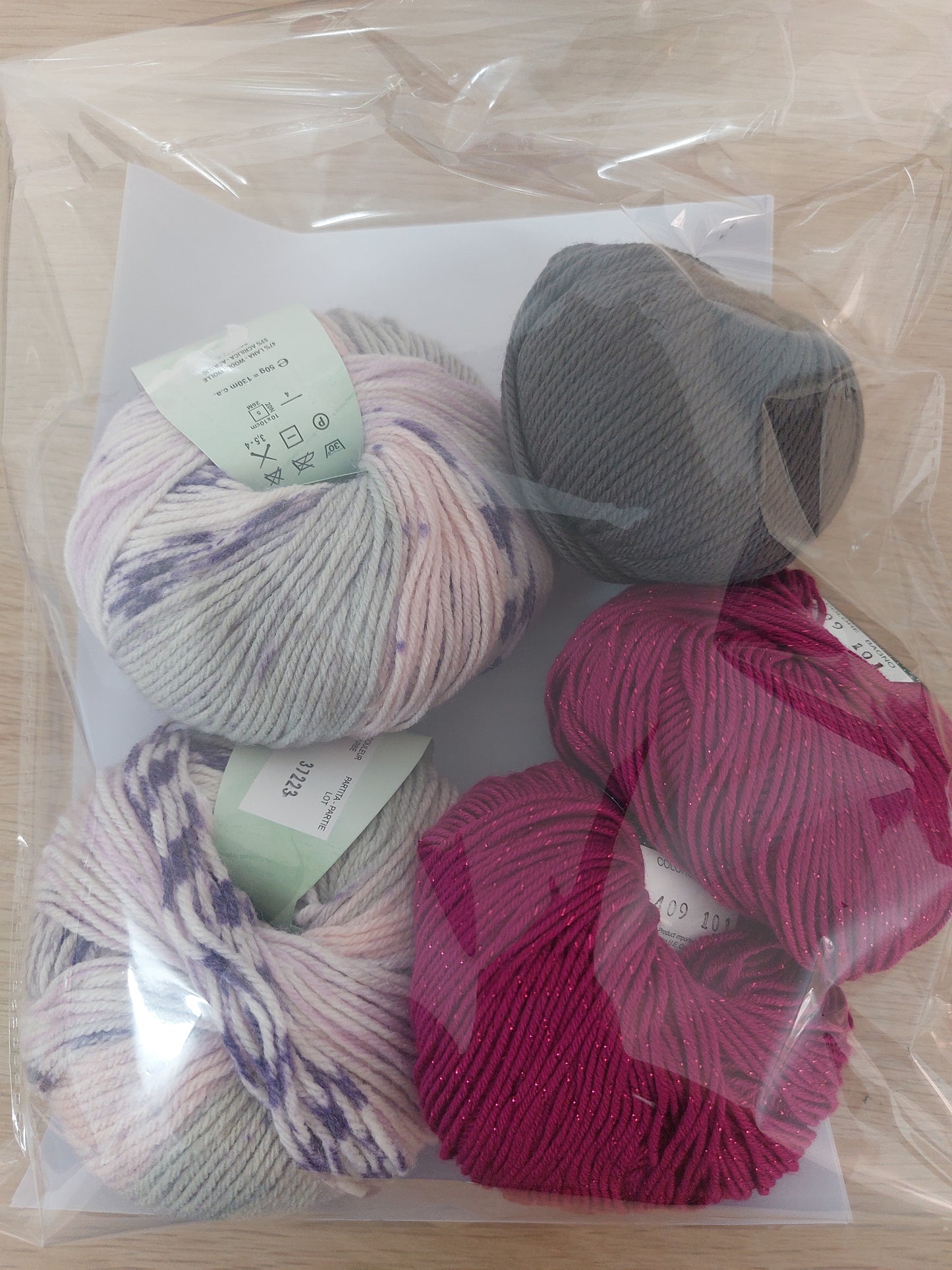 Kit scialle DIANA variante fuxia15.00€ sconto 30% 10,50€