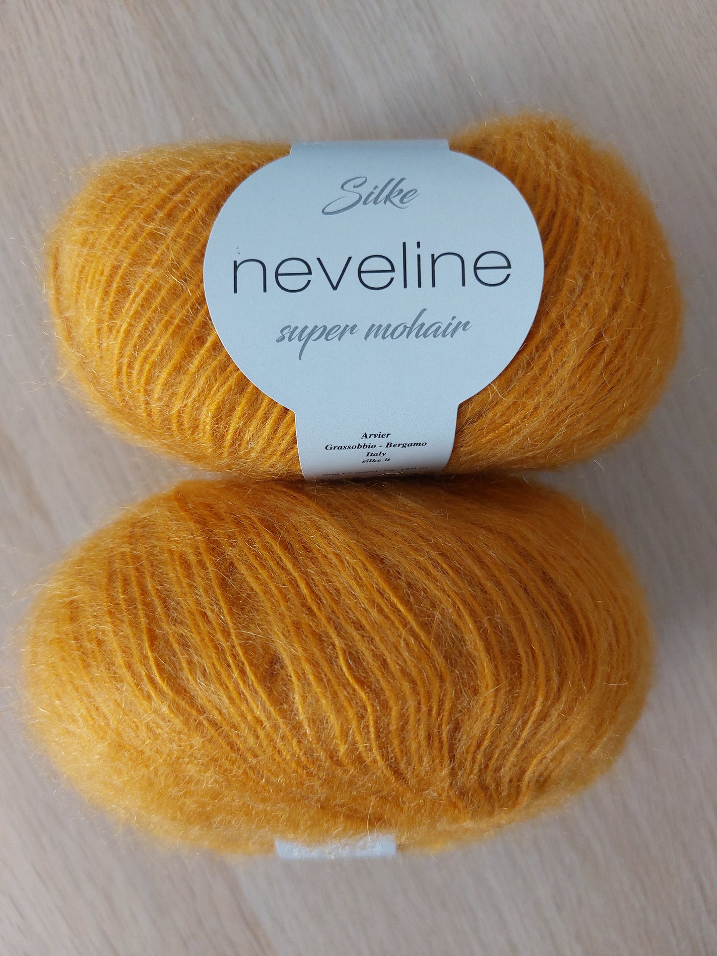 NEVELINE MOHAIR col. 190