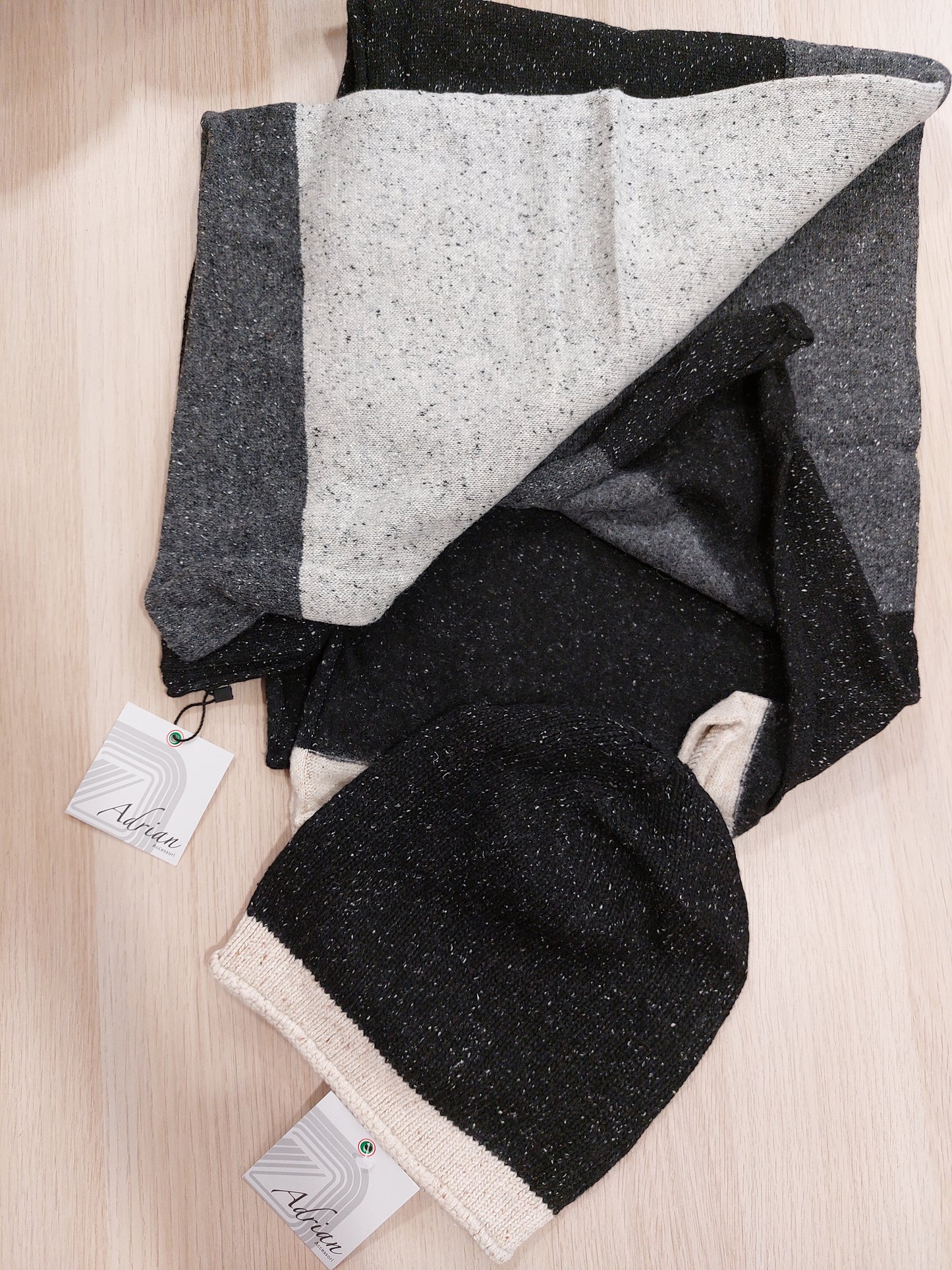 Sciarpa+cappello nero e beige made in italy
