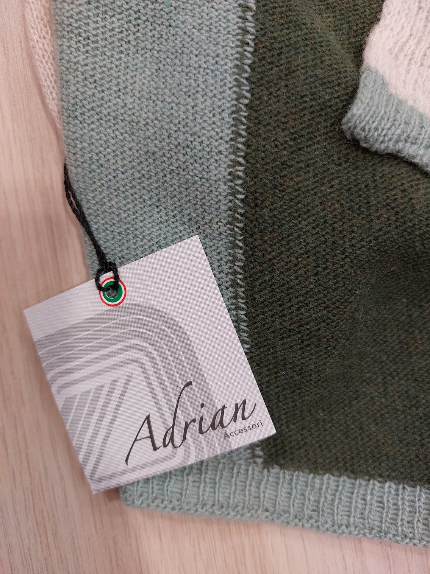 STOLA IN MISTO LANA /CACHEMIRE MADE IN ITALY tony del verde